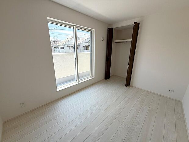 ☆各部屋大型収納完備☆子供部屋・主寝室にお好きにコーディネートしよう!!