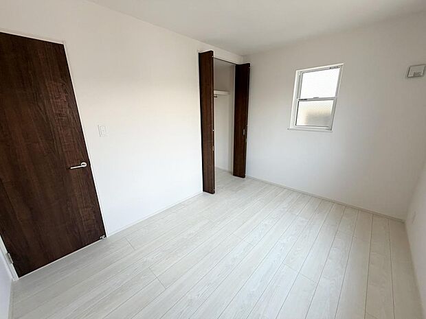 ☆各部屋大型収納完備☆子供部屋・主寝室にお好きにコーディネートしよう!!