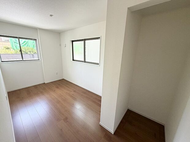 ☆1階☆収納完備☆子供部屋・主寝室にお好きにコーディネートしよう!!