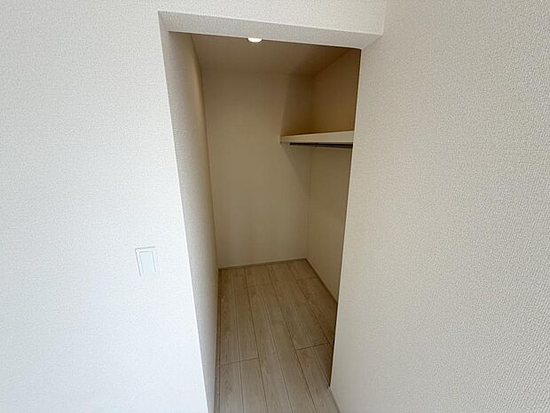 ☆ウォークインクローゼット☆テレワーク・趣味部屋でも!!