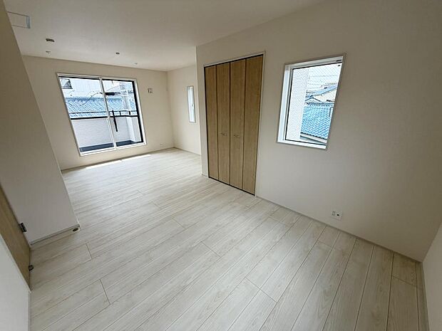 ☆各部屋大型収納完備☆子供部屋・主寝室にお好きにコーディネートしよう!!