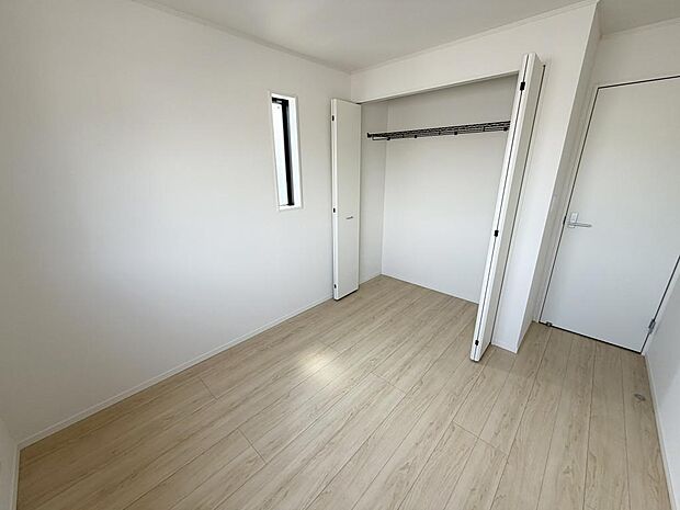 ☆各部屋大型収納完備☆子供部屋・主寝室にお好きにコーディネートしよう！！