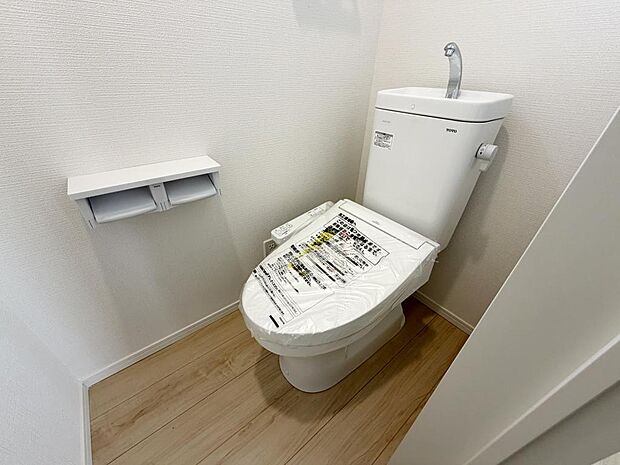 ☆ウレシイシャワートイレ☆1階・2階に完備！パパとのトイレ争いに終止符！！