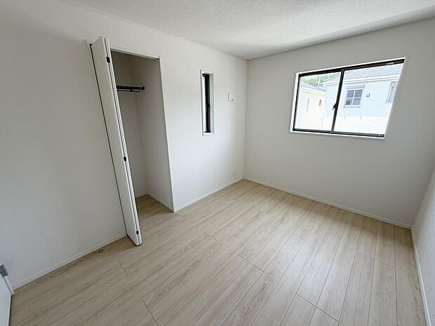 ☆各部屋大型収納完備☆子供部屋・主寝室にお好きにコーディネートしよう！！