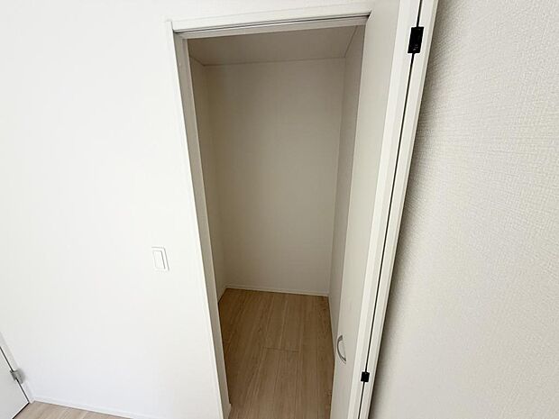 ☆ウォークインクローゼット☆テレワーク・趣味部屋でも!!