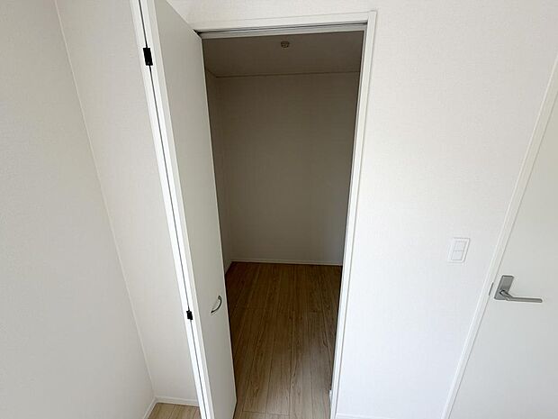 ☆ウォークインクローゼット☆テレワーク・趣味部屋でも！！