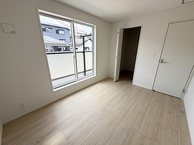☆各部屋大型収納完備☆子供部屋・主寝室にお好きにコーディネートしよう！！