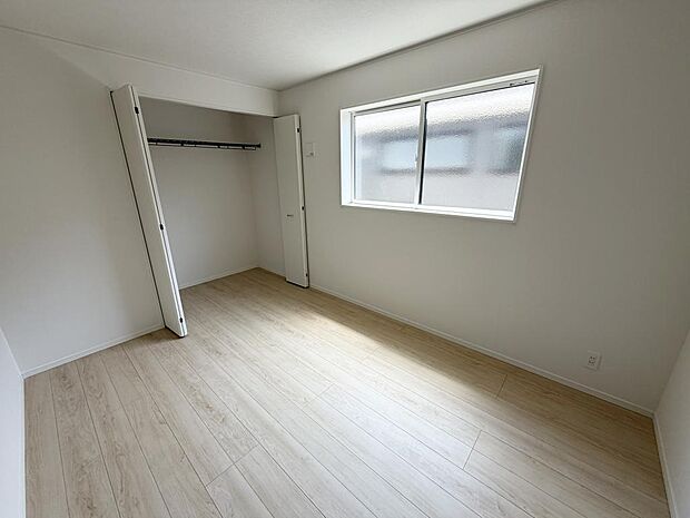 ☆各部屋大型収納完備☆子供部屋・主寝室にお好きにコーディネートしよう！！
