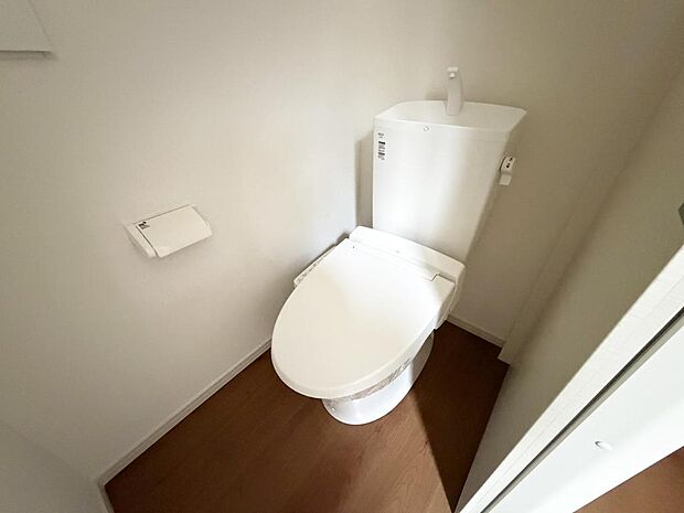 ☆ウレシイシャワートイレ☆1階・2階に完備！パパとのトイレ争いに終止符！！