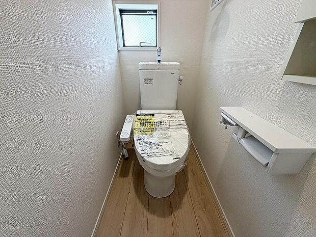☆ウレシイシャワートイレ☆1階・2階に完備！パパとのトイレ争いに終止符！！