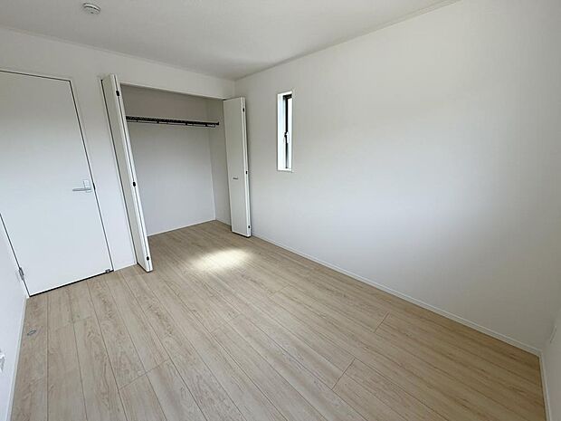 ☆各部屋大型収納完備☆子供部屋・主寝室にお好きにコーディネートしよう！！
