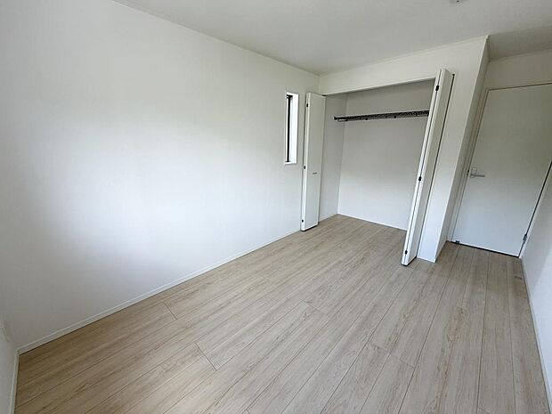 ☆各部屋大型収納完備☆子供部屋・主寝室にお好きにコーディネートしよう！！
