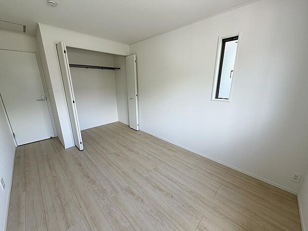 ☆各部屋大型収納完備☆子供部屋・主寝室にお好きにコーディネートしよう！！