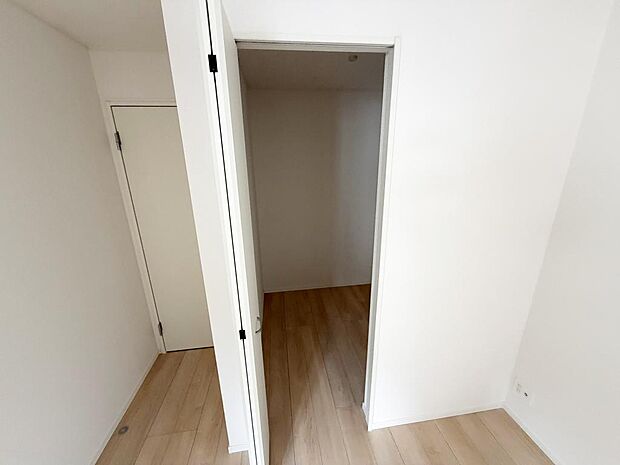 ☆ウォークインクローゼット☆テレワーク・趣味部屋でも!!