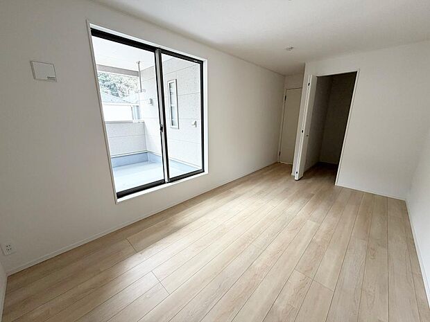 ☆各部屋大型収納完備☆子供部屋・主寝室にお好きにコーディネートしよう!!