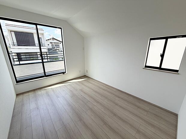 ☆各部屋大型収納完備☆子供部屋・主寝室にお好きにコーディネートしよう！！