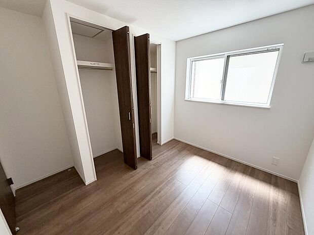 ☆各部屋大型収納完備☆子供部屋・主寝室にお好きにコーディネートしよう!!