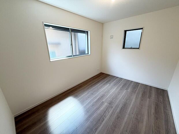 ☆各部屋大型収納完備☆子供部屋・主寝室にお好きにコーディネートしよう！！