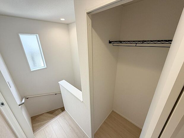 ☆2階☆廊下にある収納☆