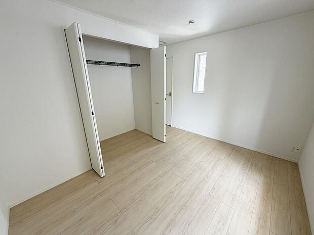 ☆各部屋大型収納完備☆子供部屋・主寝室にお好きにコーディネートしよう!!