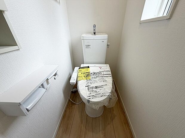 ☆ウレシイシャワートイレ☆1階・2階に完備!パパとのトイレ争いに終止符!!