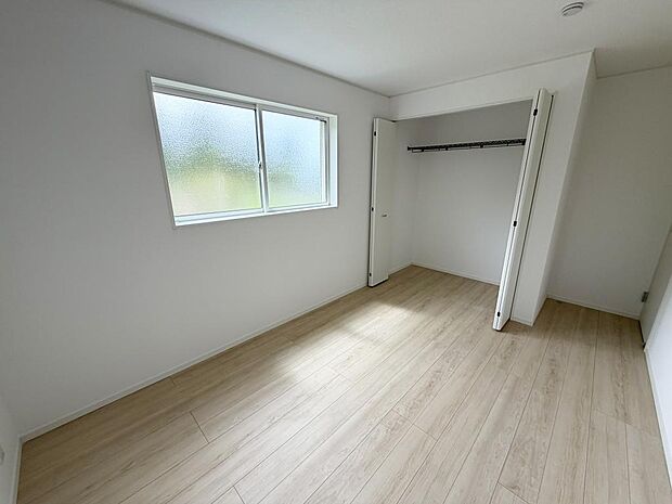 ☆各部屋大型収納完備☆子供部屋・主寝室にお好きにコーディネートしよう!!