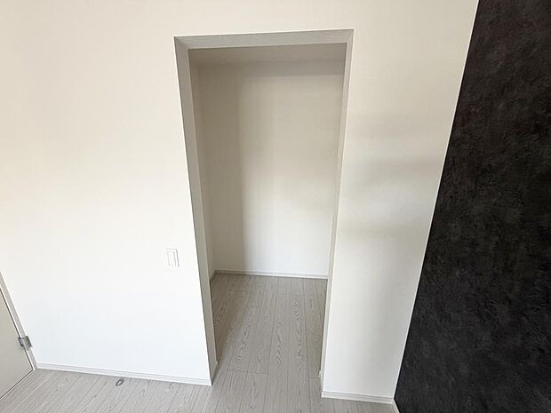 ☆ウォークインクローゼット☆テレワーク・趣味部屋でも!!