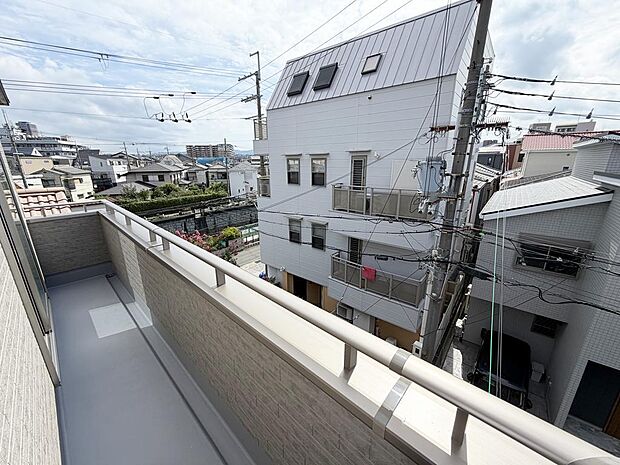 ☆3階☆南面バルコニー☆