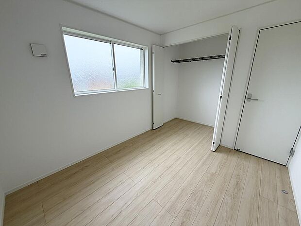 ☆各部屋大型収納完備☆子供部屋・主寝室にお好きにコーディネートしよう!!