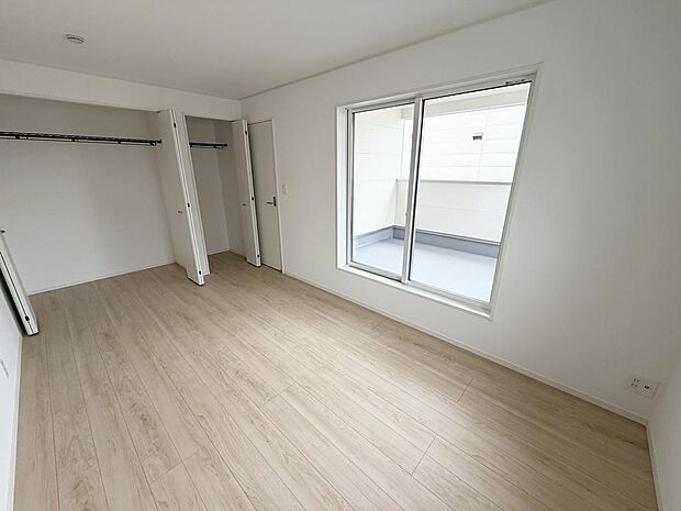 ☆各部屋大型収納完備☆子供部屋・主寝室にお好きにコーディネートしよう！！