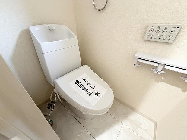 ☆ウレシイシャワートイレ☆1階・2階に完備！パパとのトイレ争いに終止符！！