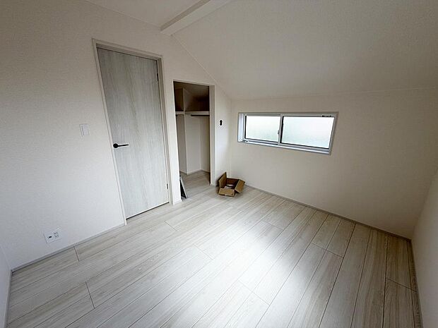 ☆各部屋大型収納完備☆子供部屋・主寝室にお好きにコーディネートしよう！！