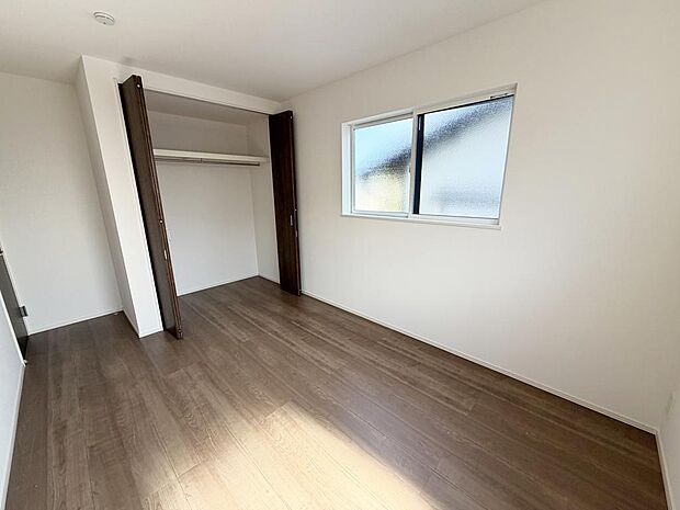 ☆各部屋大型収納完備☆子供部屋・主寝室にお好きにコーディネートしよう！！