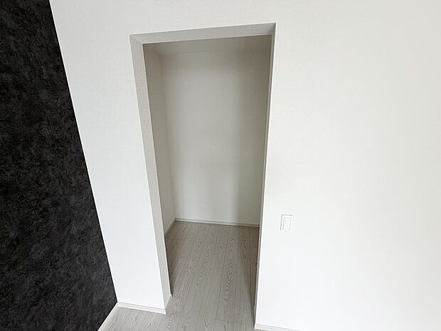☆ウォークインクローゼット☆テレワーク・趣味部屋でも!!