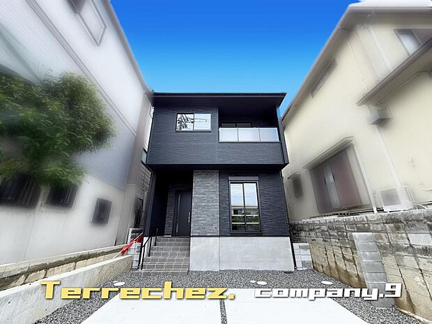 ☆現地外観写真☆Terrechez☆BELS☆ほっこりとした街並☆土地38坪☆車2台OK☆LDK広々21.7帖☆WIC・南面バルコニー・書斎カウンター・食洗機☆前道4.9m☆