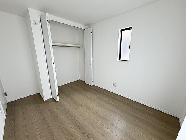 ☆各部屋大型収納完備☆子供部屋・主寝室にお好きにコーディネートしよう！！