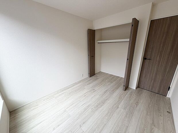 ☆各部屋大型収納完備☆子供部屋・主寝室にお好きにコーディネートしよう！！