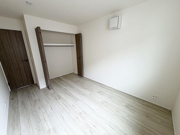 ☆各部屋大型収納完備☆子供部屋・主寝室にお好きにコーディネートしよう！！