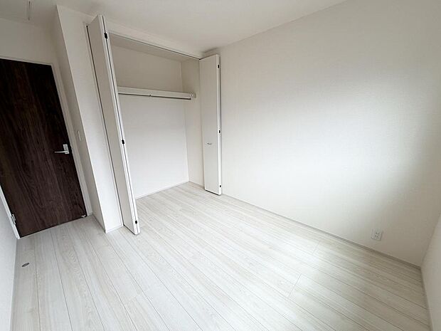 ☆各部屋大型収納完備☆子供部屋・主寝室にお好きにコーディネートしよう!!