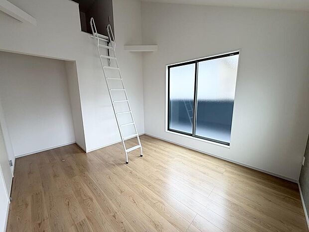 ☆収納・ロフト完備☆子供部屋・主寝室にお好きにコーディネートしよう！！
