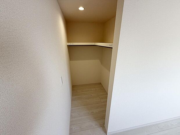 ☆ウォークインクローゼット☆テレワーク・趣味部屋でも!!