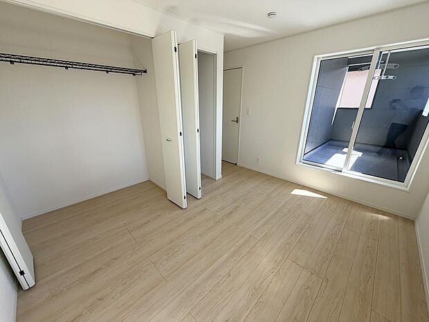☆各部屋大型収納完備☆子供部屋・主寝室にお好きにコーディネートしよう!!