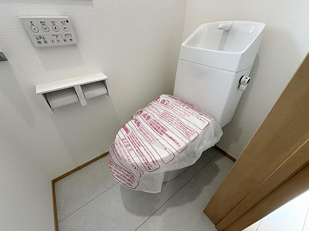 ☆ウレシイシャワートイレ☆1階・2階に完備！パパとのトイレ争いに終止符！！