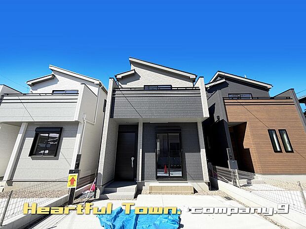 ☆現地外観写真☆HeartfulTown☆２号棟☆オール電化住宅☆「交野市駅」徒歩９分☆土地34坪☆車２台OK☆日当たり良好☆閑静な住宅街☆LDK20.5帖☆南面バルコニー☆前道4.4ｍ☆