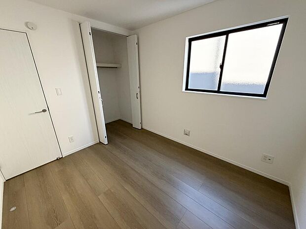 ☆各部屋大型収納完備☆子供部屋・主寝室にお好きにコーディネートしよう！！