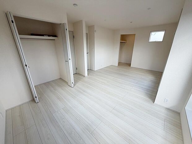 ☆各部屋大型収納完備☆子供部屋・主寝室にお好きにコーディネートしよう!!