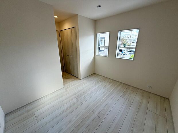 ☆各部屋大型収納完備☆子供部屋・主寝室にお好きにコーディネートしよう!!