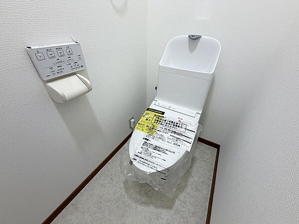 ☆新品☆ウレシイシャワートイレ☆1階・2階に完備！パパとのトイレ争いに終止符！！