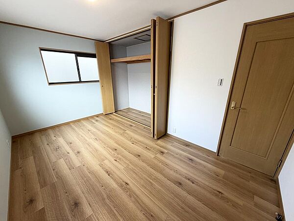 ☆各部屋大型収納完備☆子供部屋・主寝室にお好きにコーディネートしよう！！
