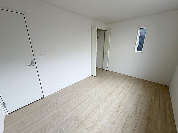 洋室を拡大表示